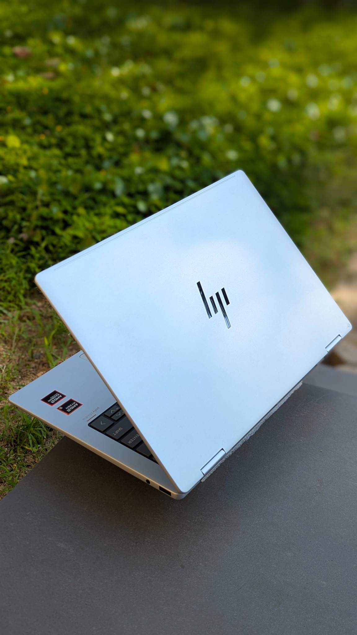 Nắp lưng màu bạc HP Envy x360 14-fa
